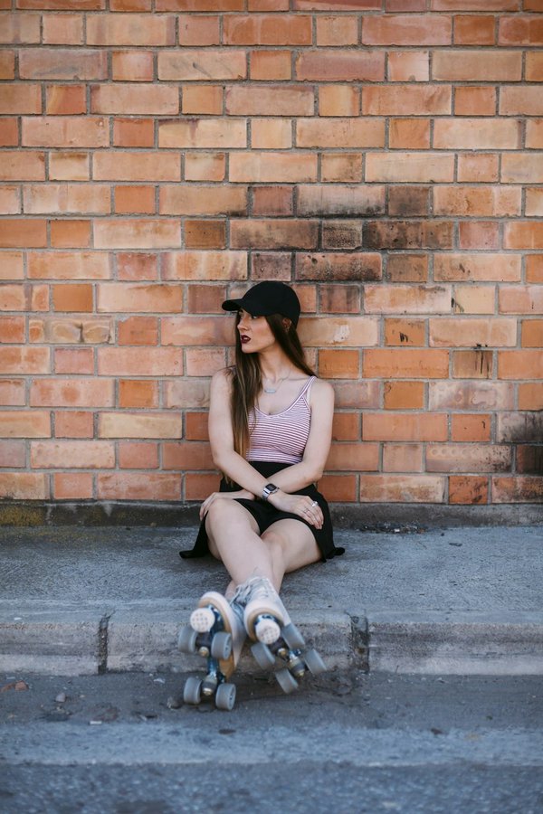 How to Style Vintage Handbags with Modern Outfits?